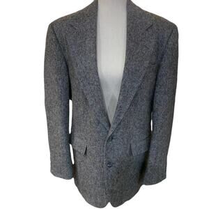 Haggar tweed Heavy 98% wool‎ jacket.Size 38 elbow patch  excellent condition